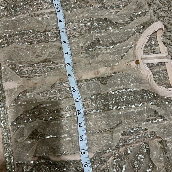 BHLDN Needle & Thread Dress fits size US size 6. - Picture 7 of 10